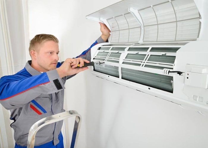 Tháp lắp máy lạnh